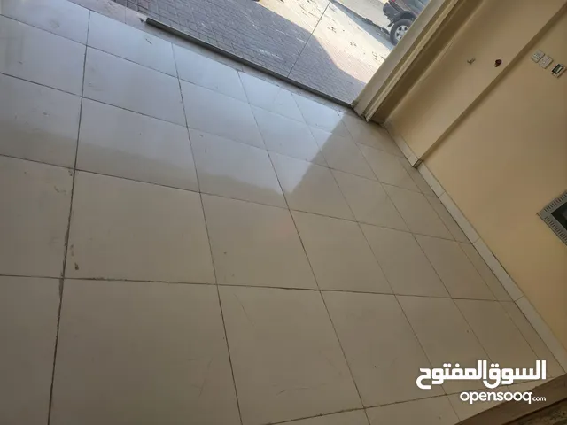 محل للايجار الجرف 3 خلف السوق الصيني