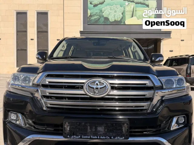 2017 Toyota Land Cruiser VXR