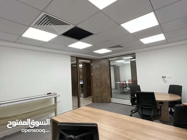 شقة تجاريه مجهزه بالاثاث لمكتبي بتشطيب حديث ف سنتر بن عاشور تصلح اي نشاط تجاري