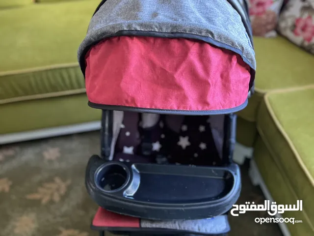 عربايه أطفال جونيور للبيع بوضع ممتاز ارجوحه بوضع ممتاز مع فلاشه تعمل على الكهرباء او بطاريه
