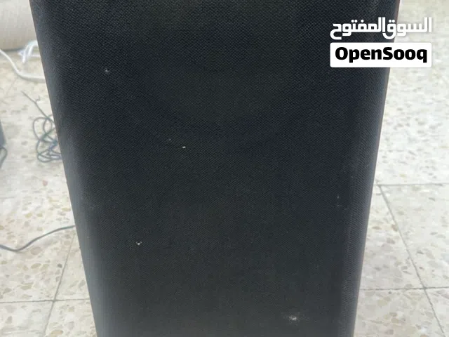 سماعه كبيره فيها 2 سستم من الداخل