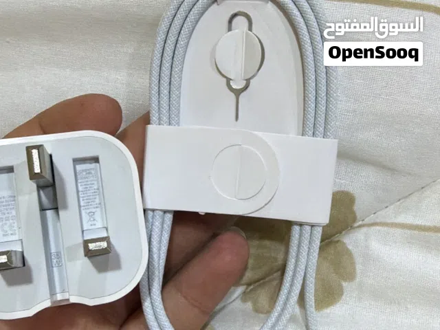 شاحنه ايفون 16 واطيه 36 اصليه مستهجل عل بيعه