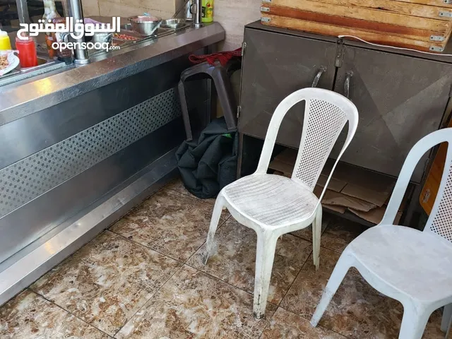 عدة مطعم للبيع بأسعار مغرية