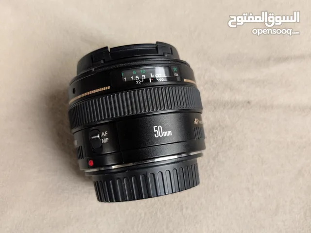 Canon 50mm F1.4 شبه جديدة مع الكرتونة