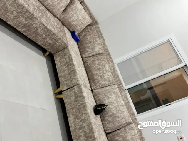جلسه 6 أشخاص