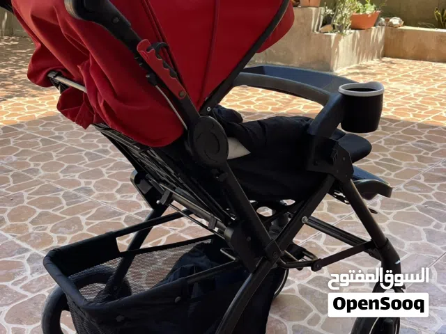 عربة أطفال