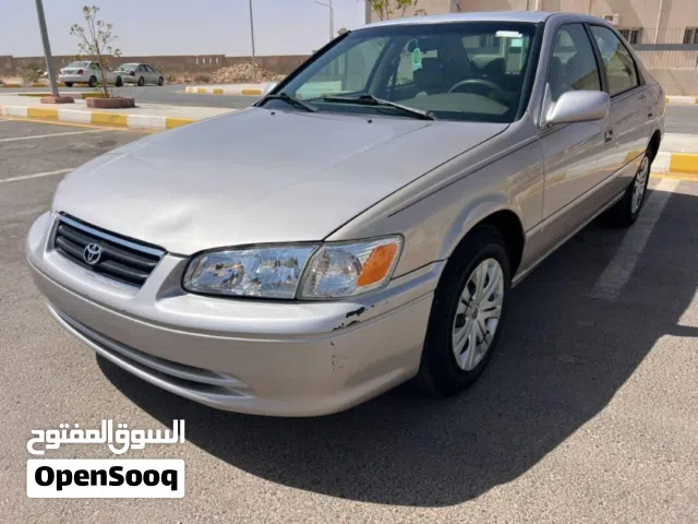 2001 تويوتا كامري LE