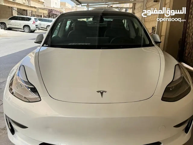 Used Tesla Model 3 in Al Ahmadi