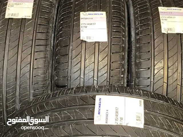 عدد 4 اطارات ماركة ميشلان جديد تمام كل فردة عليها الاستيكر مقاس ، 215 / 45 R 17 صناعة إسبانية