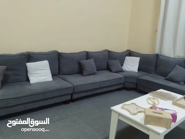 عفش بيت كامل جلسة شبه جديدة + غرفة نوم مع مرتبة طبية + طاولة سفرة مع 4 كراسي