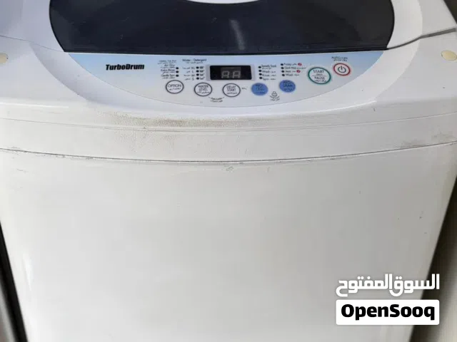 LG washing machine in 10/10 condition A grade 11 KG