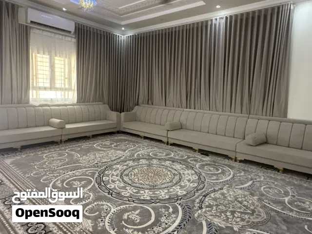 210 m2 2 Bedrooms Townhouse for Rent in Al Sharqiya Ja'alan Bani Bu Ali