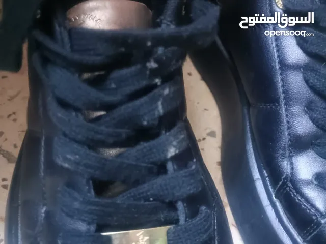 Black Sport Shoes in Zarqa