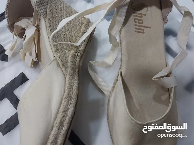 very pretty new heels