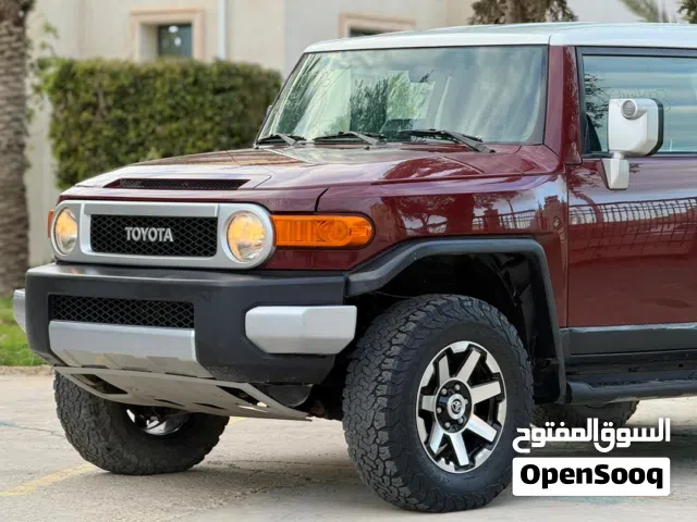 Used Toyota FJ in Tripoli