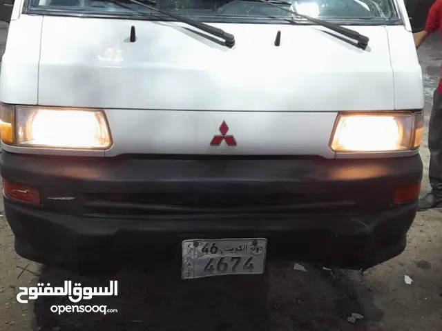 Used Mitsubishi Van in Al Ahmadi