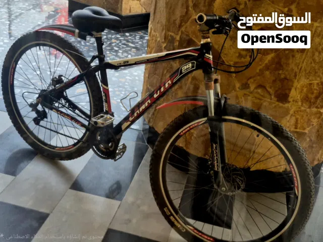 دراجة جبلية من نوع LAWA GTA بمقاس 29 بوصة، باللونين الأسود والأحمر