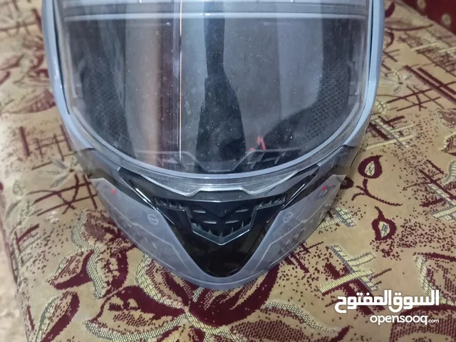 خوذة مستعملة للبيع