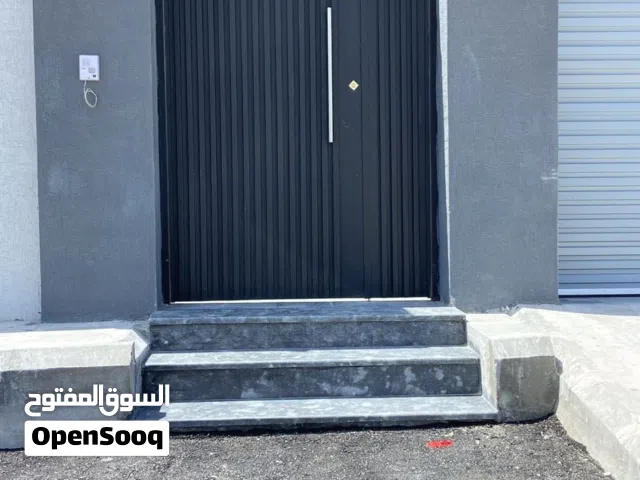 مقاول الحديد ابواب دردشة مظلات سواتر سلم المستودع غرفة