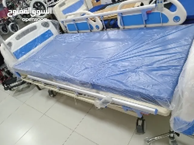 سرير طبي متحرك وسعرها مغري جدا جدا جدا جدا جدا جدا جدا جدا جدا جدا جدا جدا جدا جدا جدا جدا جدا جدا