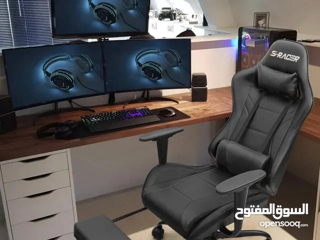 كرسي جيمينج Gaming chair مخصص للألعاب و الجلسات الطويلة قاعدة متحركة امكانيه التحكم بالظهر بسعر نار