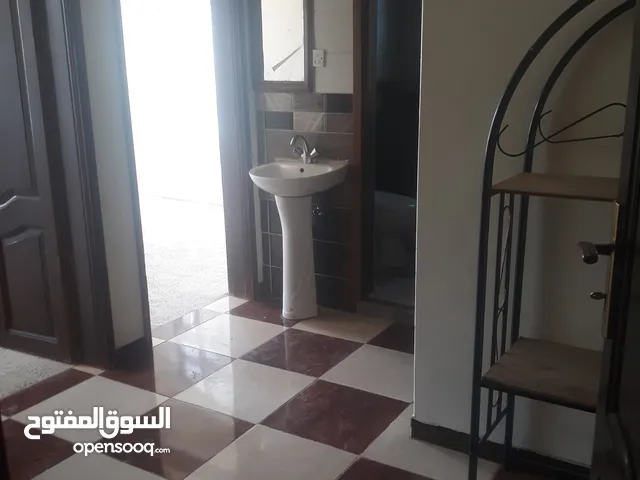 1000 m2 2 Bedrooms Apartments for Rent in Sana'a Sa'wan