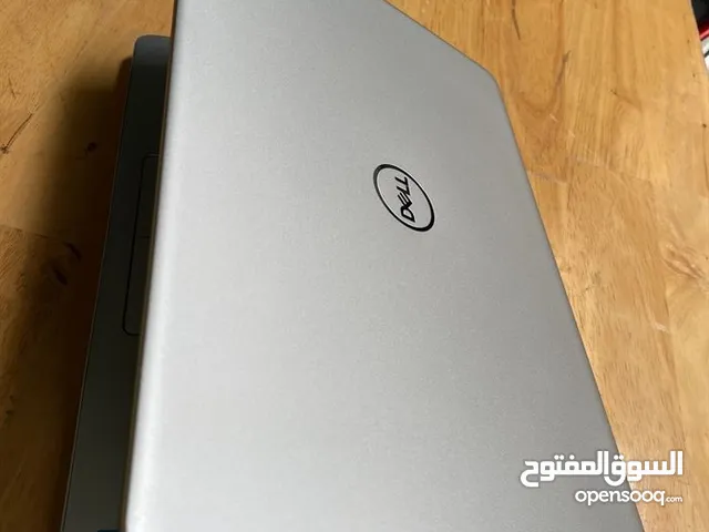 لابتوب dell كرتين شاشة فقط بسعر العرض لحق قبل نفاذ الكمية