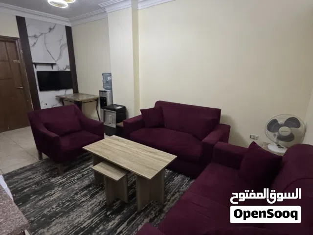 شقه  مفروشه VIP سوبر ديلوكس موقع حيوي في شارع الجامعه بالقرب من مركز الحسين