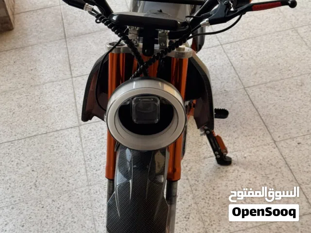 دراجه كهربائي للاطفال شبه جديده استخدام شهر