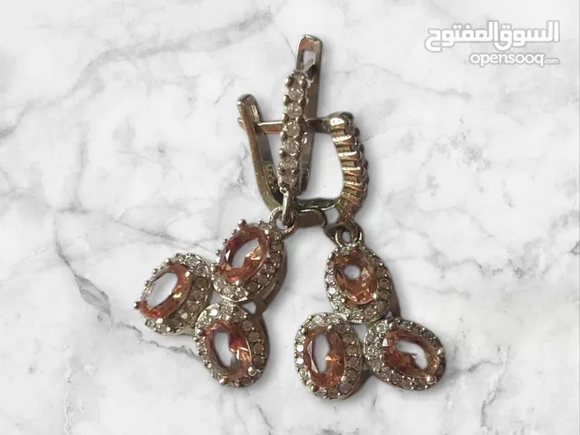 حلق فضة 925 مزين بحجر السلتانايت