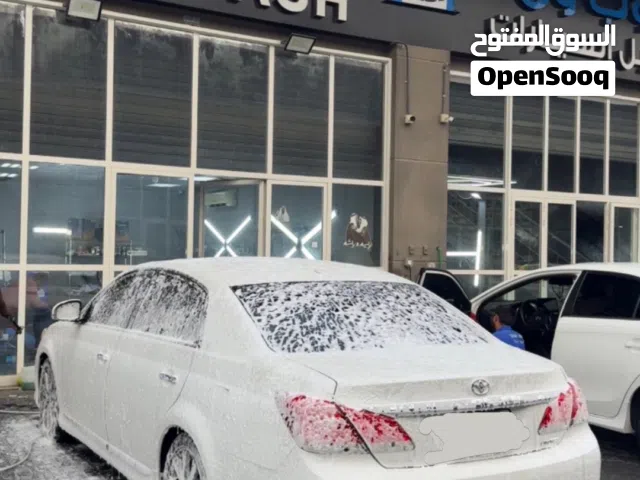 2011 تويوتا افالون Limited
