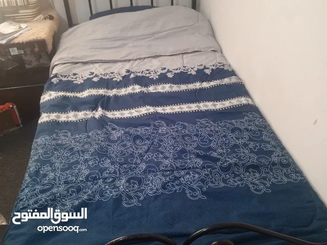 سريرين حديد ثقال بحال ممتاز تفصيل