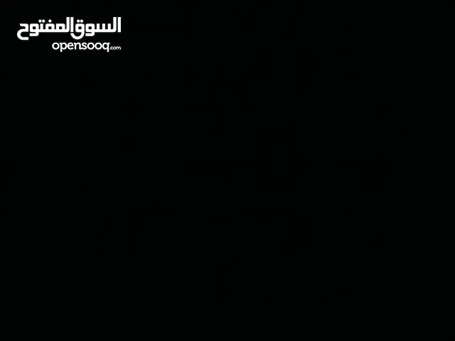 جوز نوريات سود بسعر طري شغلات  الفحل 15 ريشه  والطيره 20 ريشه مقفله بريشه