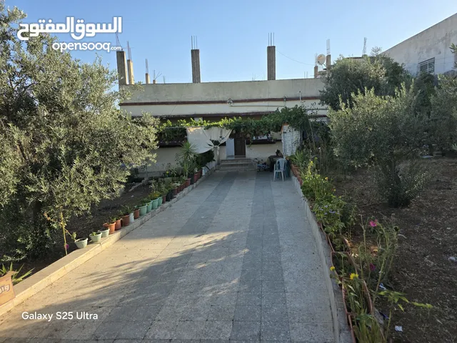 192 m2 5 Bedrooms Townhouse for Sale in Irbid Al Barha