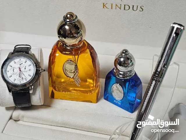 طقم رجالي من ماركة كندس