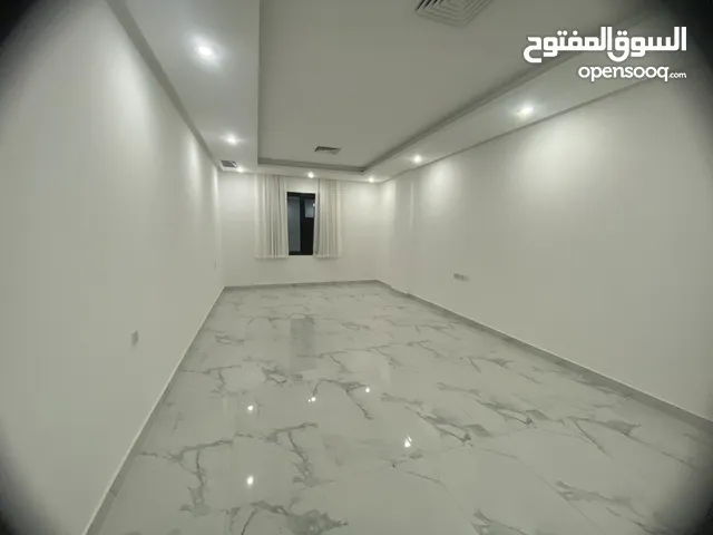 250 m2 5 Bedrooms Apartments for Rent in Mubarak Al-Kabeer Abu Ftaira