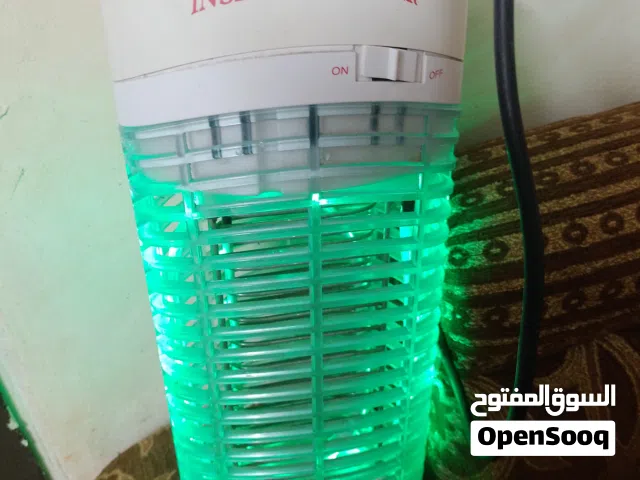 صاعق للحشرات والعناكب الاصلي وشغال  اشتريته من خارج البلد 30 دولار ما يقارب 29 دينار اردني  وبايعه