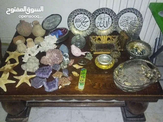 طقم كنب وطربيزات ونثريات وبراويز وغساله وكولر وسجاده للبيع