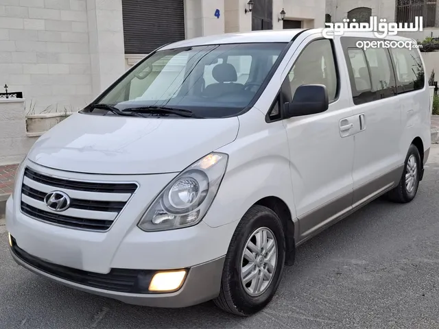 هيونداي H1 2018 بنزين 8 راكب يسجل باسم شخصي