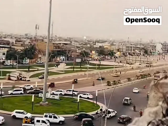 قطعه ارض ركن مقابيل خدمات ع الشارع العام  تصلح تجاريه وسكنيه