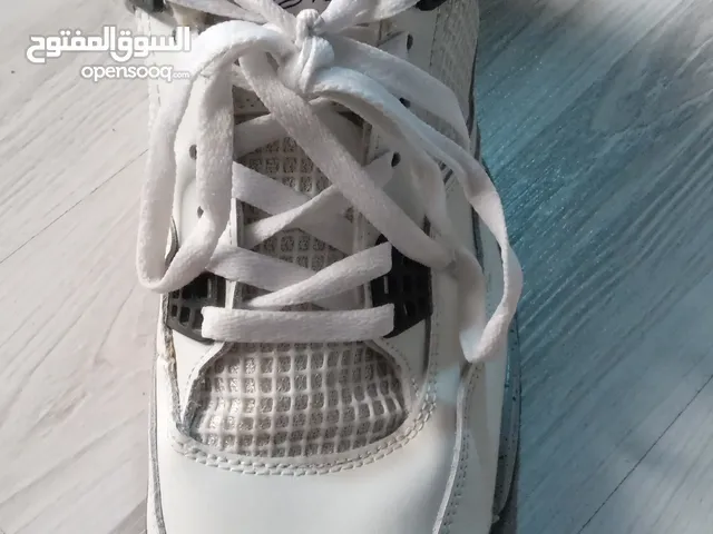 45 Sport Shoes in Amman
