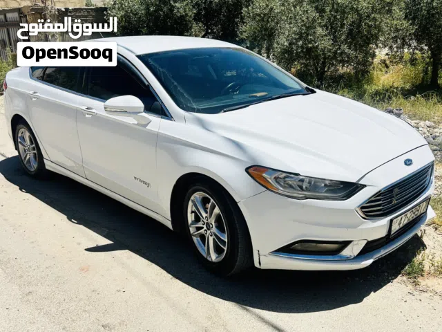 2017 فورد فيوجن SE