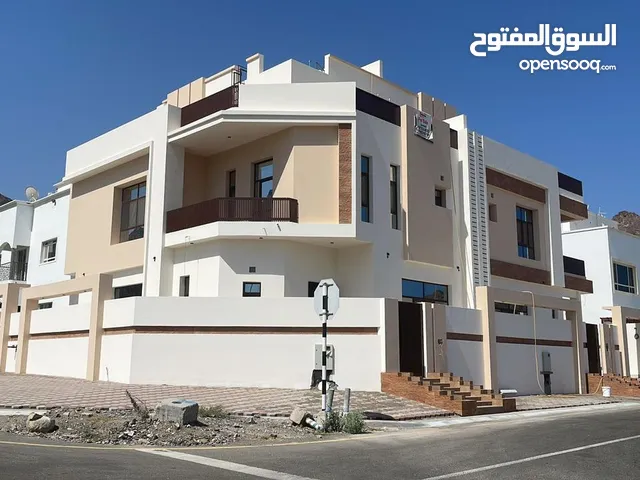 345 m2 5 Bedrooms Townhouse for Sale in Muscat Al-Bustan