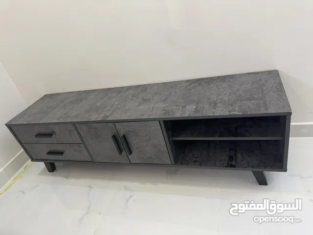 طاولة شاشه شبه جديده