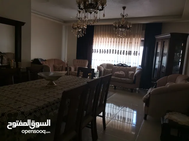 166m2 More than 6 bedrooms Apartments for Sale in Salt Al Balqa'