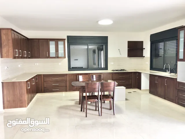 282 m2 3 Bedrooms Apartments for Sale in Ramallah and Al-Bireh Al Tira