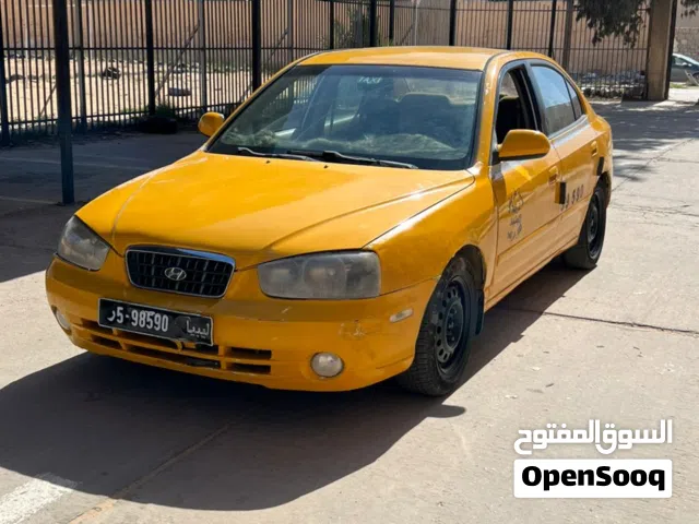 2002 هيونداي افانتي Standard
