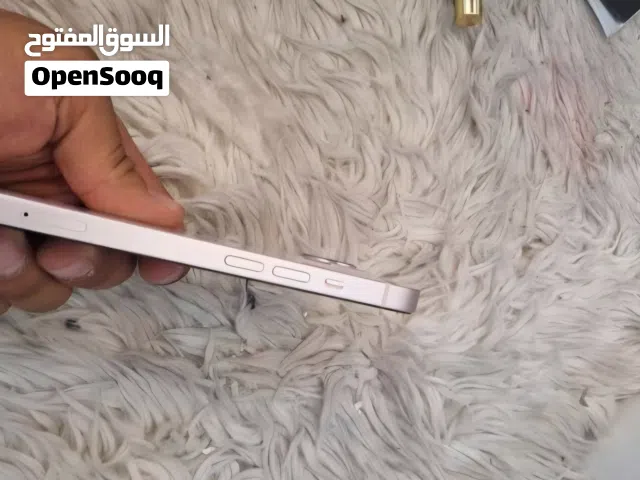 Apple iPhone 13 128 GB in Muscat