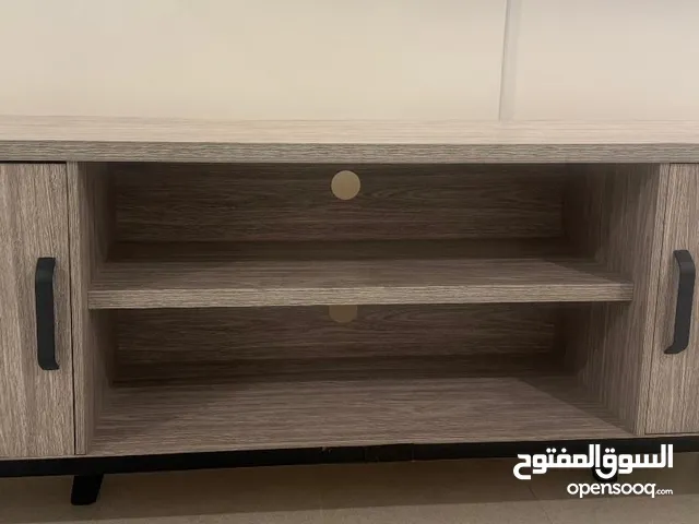 طاوله تلفزيون نظيفه سعر 13 دينار