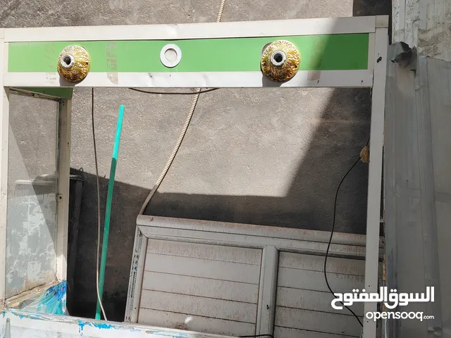 عارضة عصائر للبيع
